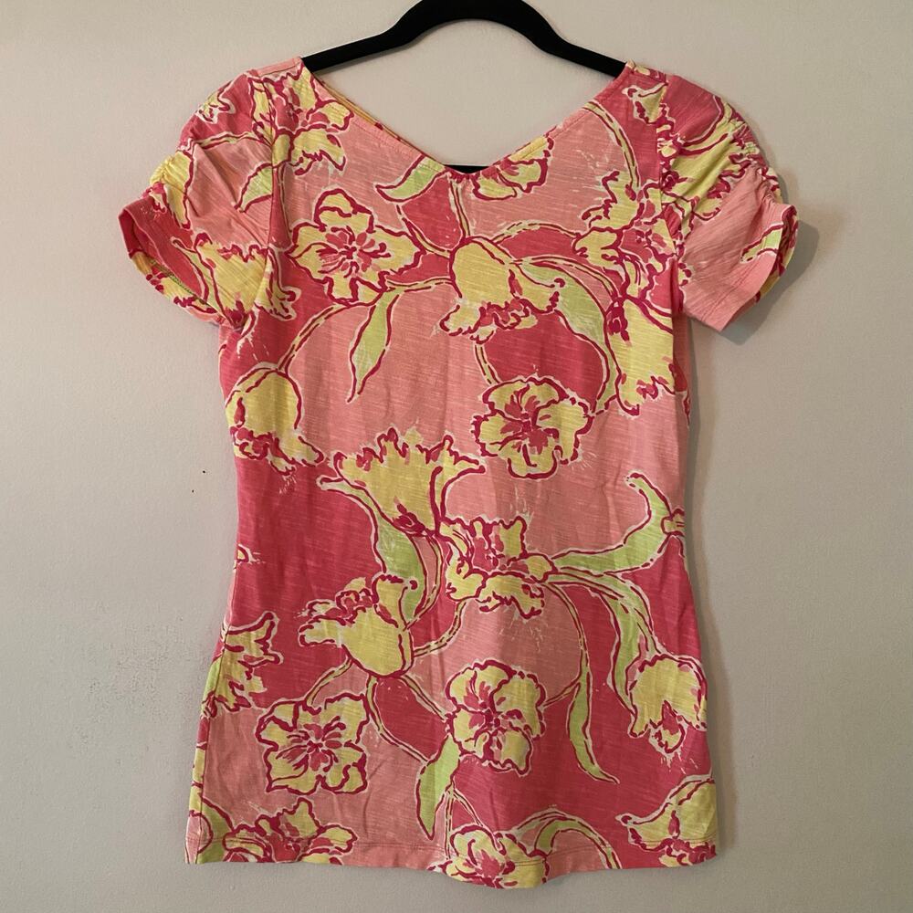 Lilly Pulitzer Pink Yellow Floral Cotton T-Shirt V-neck Preppy Women's size XS
